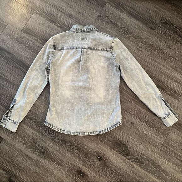 Witchery Grey Snap Button Up - Picture 9 of 9